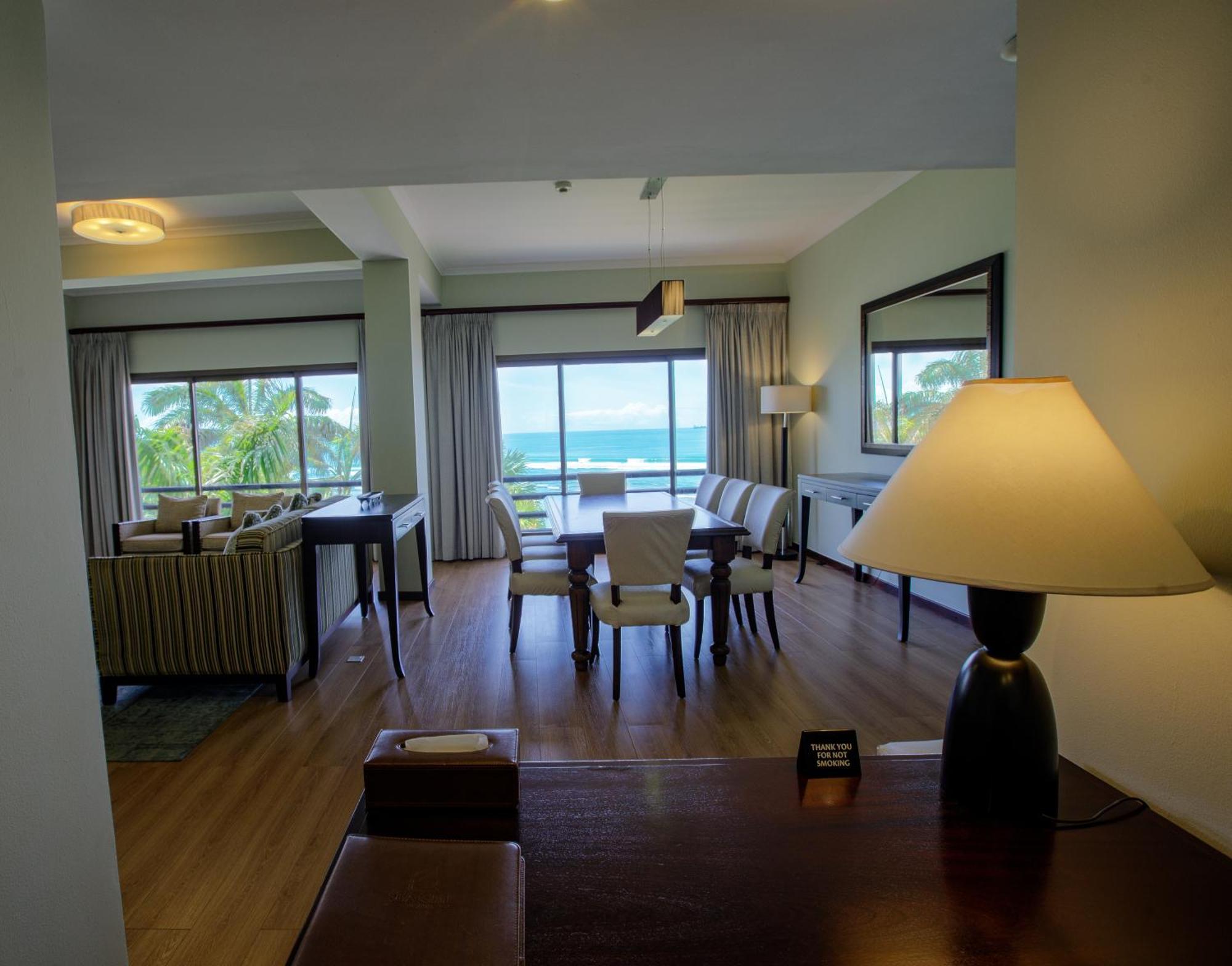 Sea Cliff Hotel Дар-эс-Саламе Экстерьер фото