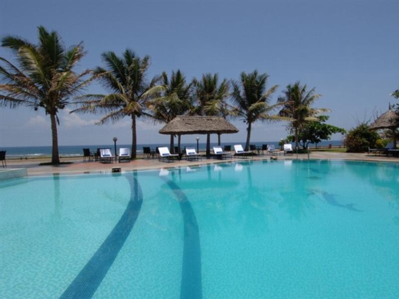 Sea Cliff Hotel Дар-эс-Саламе Экстерьер фото