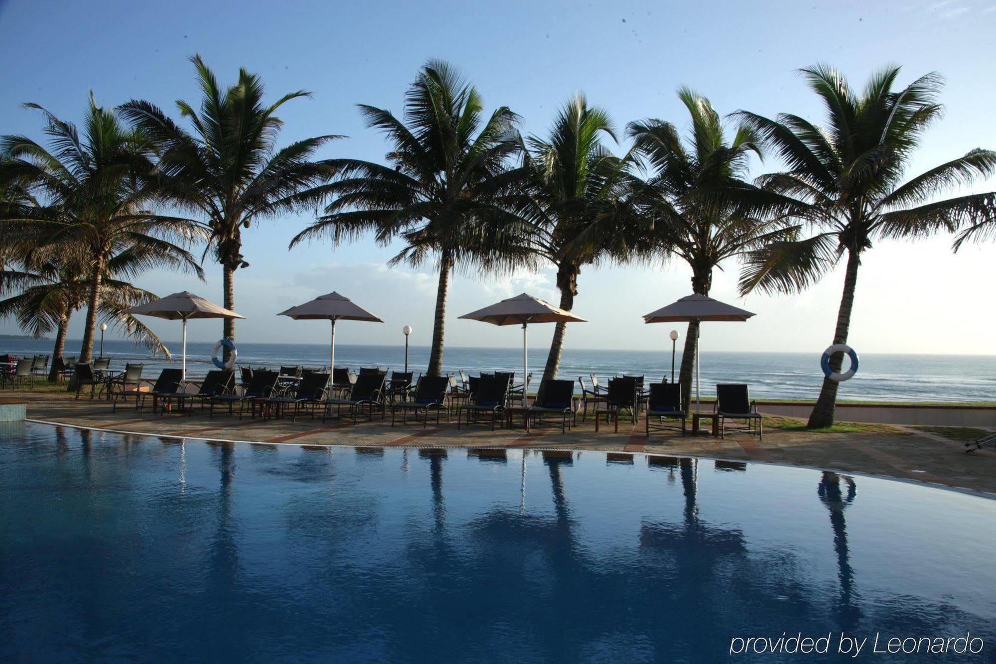 Sea Cliff Hotel Дар-эс-Саламе Экстерьер фото